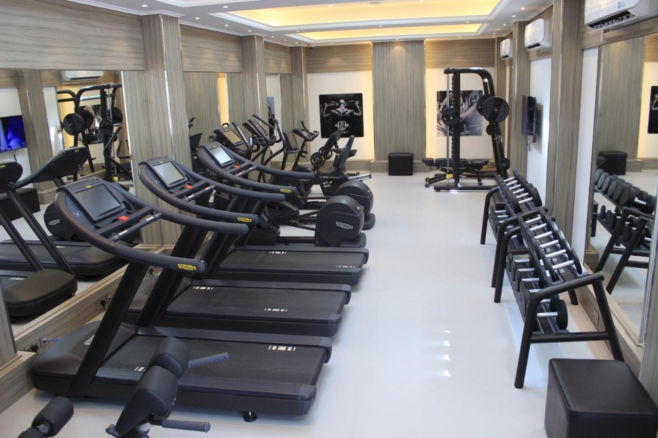 Tio Sea Resort Jor Exterior foto A gym in the UK